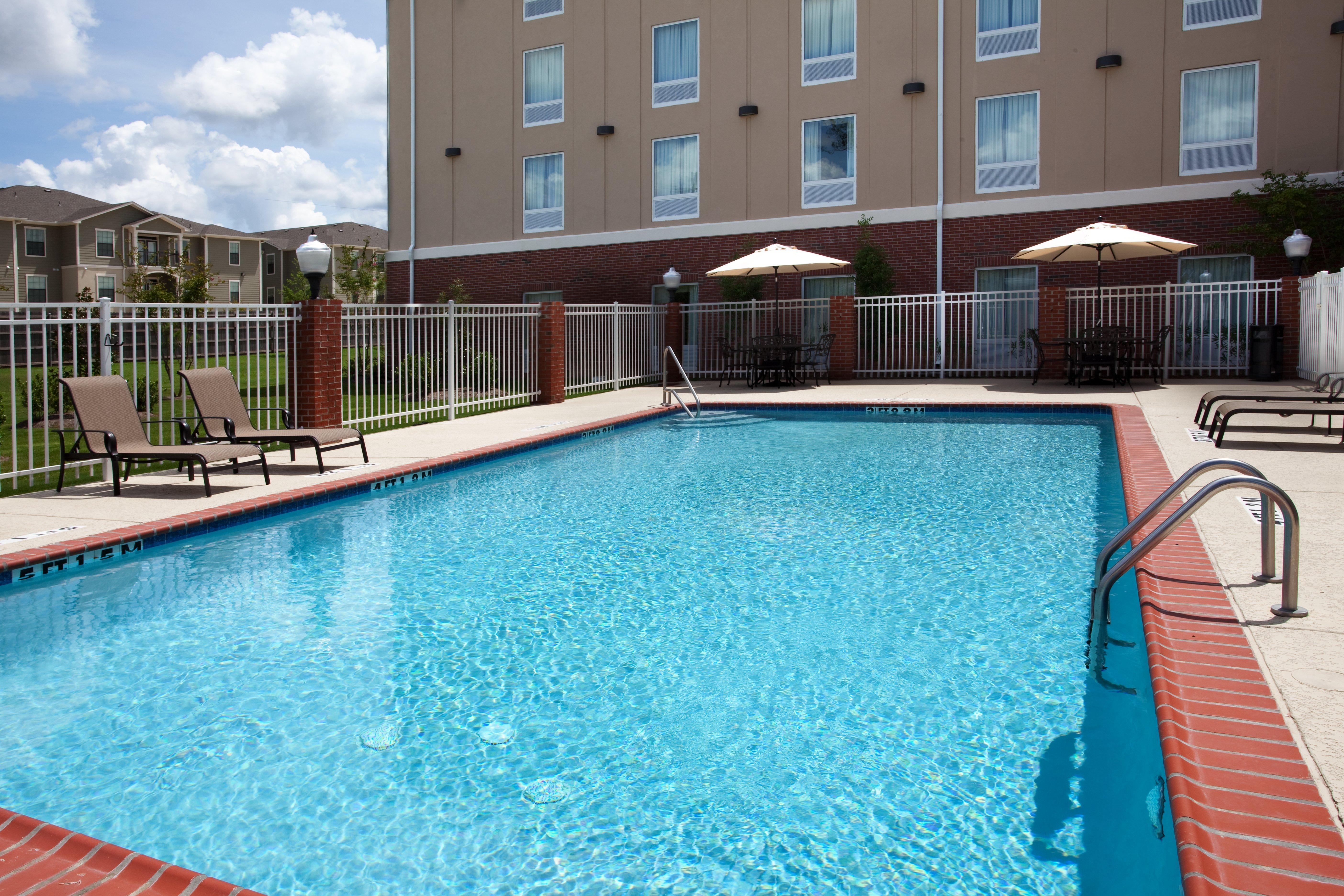 Holiday Inn Express & Suites Baton Rouge East By Ihg Prairieville Exterior photo